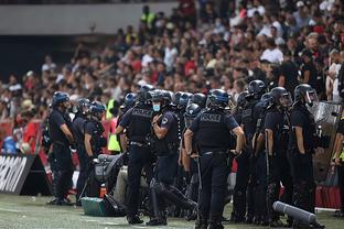 经纪人：格纳布里在拜仁感到舒适，双方都很清楚彼此的意义（经纪人：格纳布里在拜仁很自在，双方对彼此的重要性了然于心）