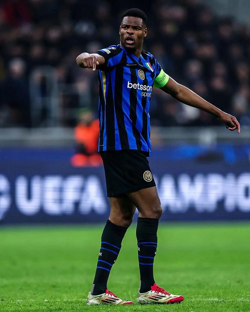 韦卢皮莱：圣诞德比总是很精彩，马塔依然保持顶级水准（韦卢皮莱：圣诞德比一如既往精彩，马塔依旧保持顶级水准）