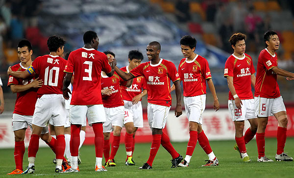 拜仁官方：阿芳和伊藤洋辉参加部分合练，穆西亚拉单独训练