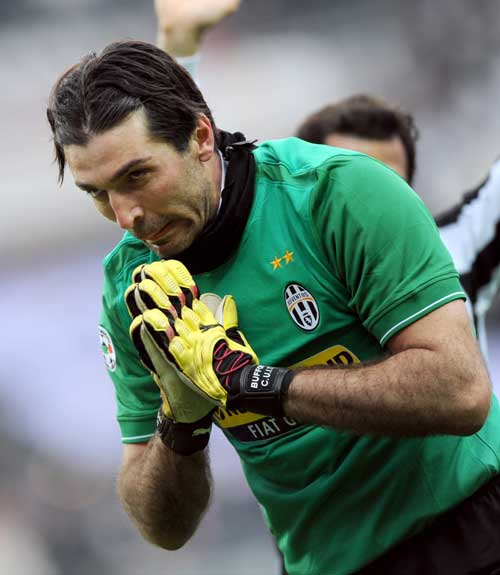 马卡：佩德里没有受伤，如无意外下轮可出战贝蒂斯