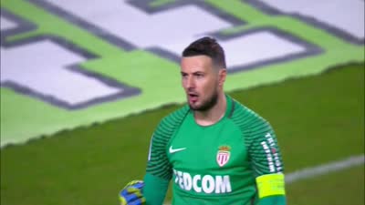 曼联中场引援现良机，埃德森身价暴跌至4000万欧（曼联中场补强迎良机：埃德森估值仅4000万欧）